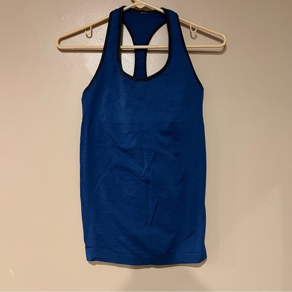 Lululemon Womens Ebb and Flow Racerback Tank Sz 8Heathered Rugged Blue Inkwell